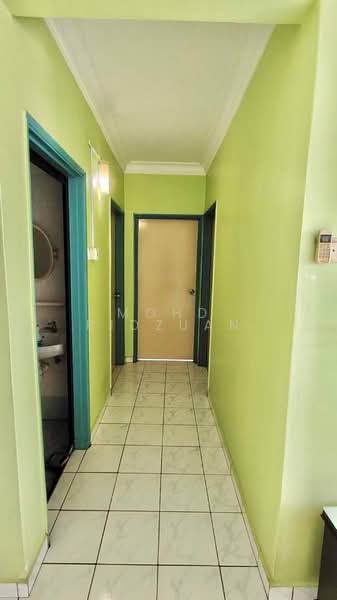 Apartment for Sale at Kinrara Ria - Mohd Ridzuan - Corridor - PropertyGuru.com.my