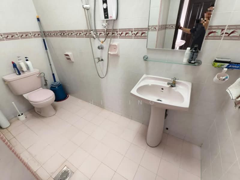 Semi-Detached House for Sale in Taman Johor Jaya (Johor Bahru) - Shi Ting - PropertyGuru.com.my