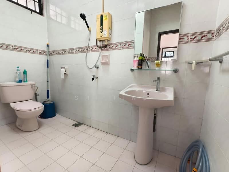 Semi-Detached House for Sale in Taman Johor Jaya (Johor Bahru) - Shi Ting - PropertyGuru.com.my