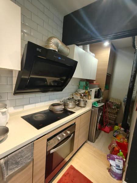 Pangsapuri untuk Dijual di Vista Wira 1 & 2 - Debbie Yee - Kitchen - PropertyGuru.com.my