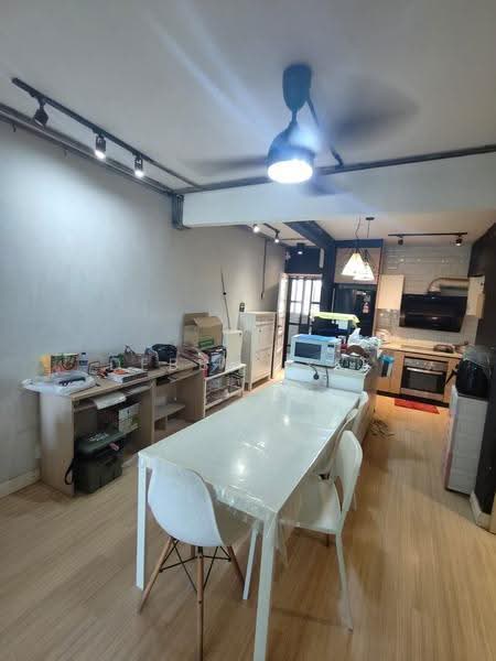 Pangsapuri untuk Dijual di Vista Wira 1 & 2 - Debbie Yee - Kitchen - PropertyGuru.com.my