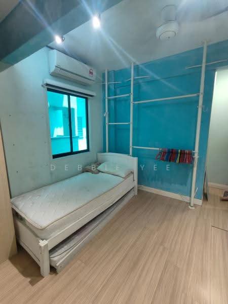 Pangsapuri untuk Dijual di Vista Wira 1 & 2 - Debbie Yee - Bedroom - PropertyGuru.com.my