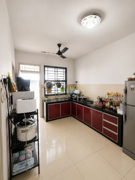 2-storey Terraced House for Sale in Bandar Tiram (Ulu Tiram) - UMAIR ZANIL - Kitchen - PropertyGuru.com.my