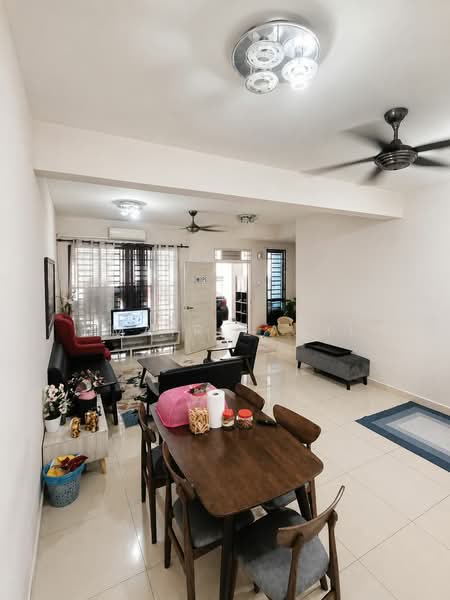 2-storey Terraced House for Sale in Bandar Tiram (Ulu Tiram) - UMAIR ZANIL - Living Room - PropertyGuru.com.my