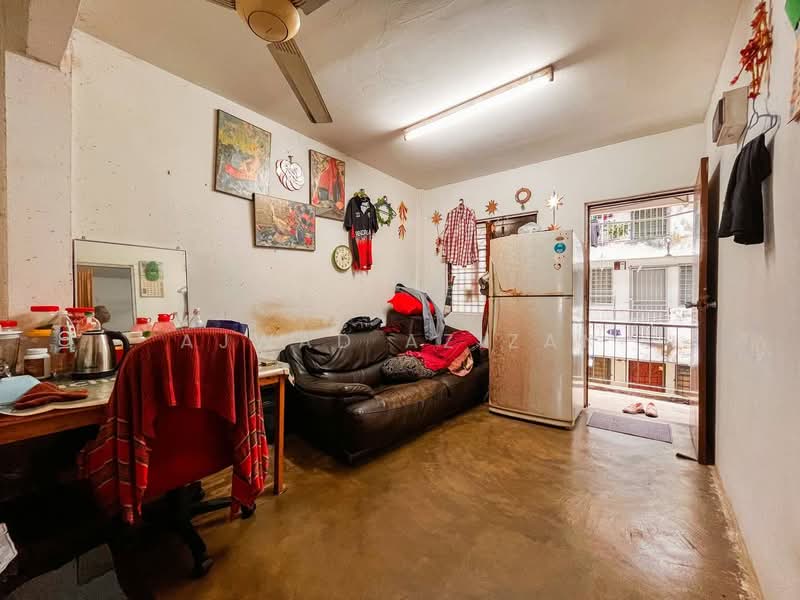 Flat for Sale at Indah Court - Ajwad Azizan - PropertyGuru.com.my