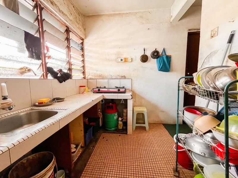 Flat for Sale at Indah Court - Ajwad Azizan - PropertyGuru.com.my