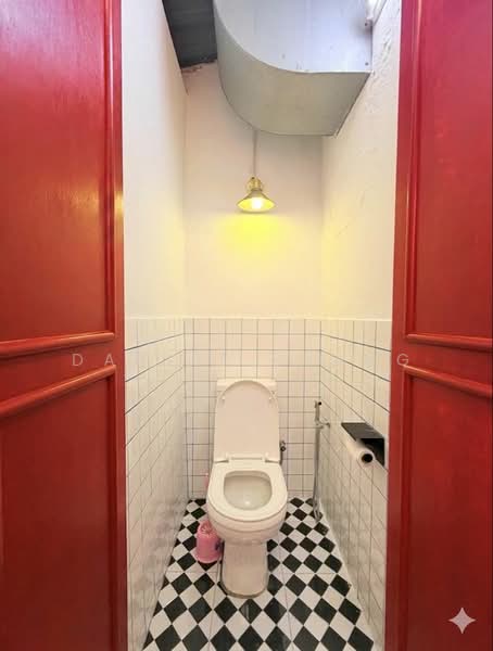Kedai untuk Disewa di George Town (Penang) - Daniel Phang - Bathroom - PropertyGuru.com.my