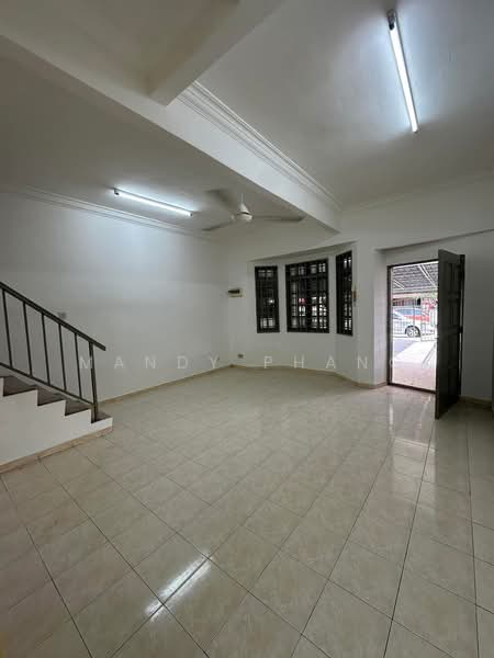 2-storey Terraced House for Rent in Station 18 (Ipoh) - Mandy Phang - Living Room - PropertyGuru.com.my