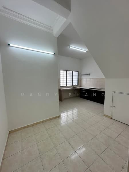 2-storey Terraced House for Rent in Station 18 (Ipoh) - Mandy Phang - Kitchen - PropertyGuru.com.my