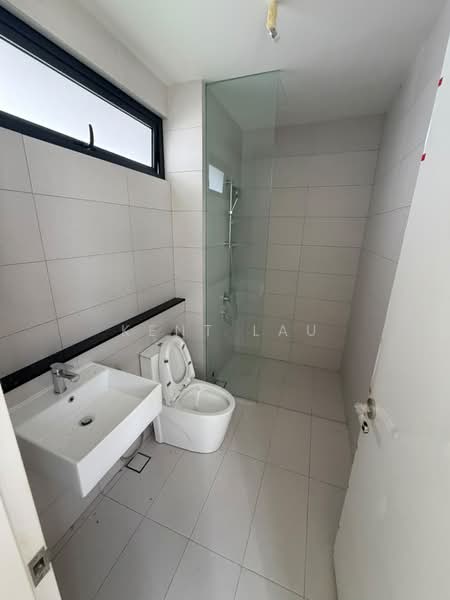 Rumah Berkembar untuk Dijual di Petaling Jaya (Selangor) - Kent Lau - Bathroom - PropertyGuru.com.my