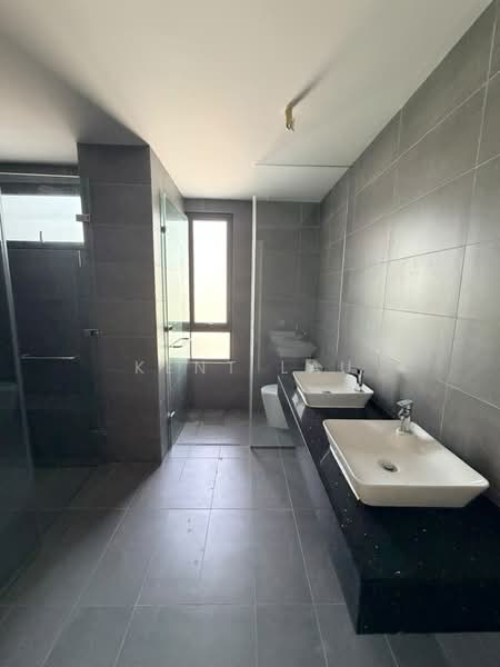 Rumah Berkembar untuk Dijual di Petaling Jaya (Selangor) - Kent Lau - Bathroom - PropertyGuru.com.my