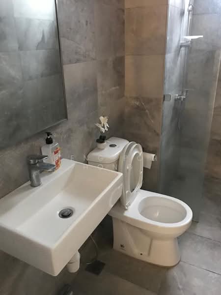 Servis Apartment untuk Disewa di Equine Residence - Teng Poh Hong - Bathroom - PropertyGuru.com.my