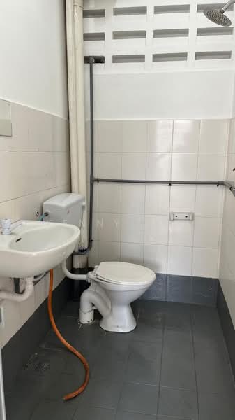 Apartment for Sale at Pangsapuri Angsana - Kenny Lai - Bathroom - PropertyGuru.com.my
