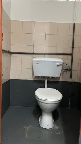 Apartment for Sale at Pangsapuri Angsana - Kenny Lai - Bathroom - PropertyGuru.com.my