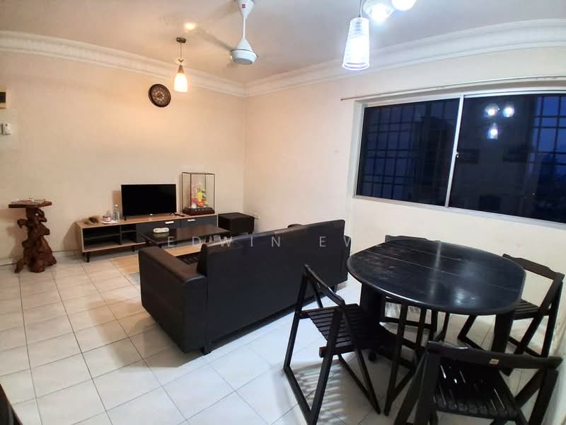 Pangsapuri untuk Disewa di Taman Pekaka Block 31 - Edwin Ewe - Living Room - PropertyGuru.com.my