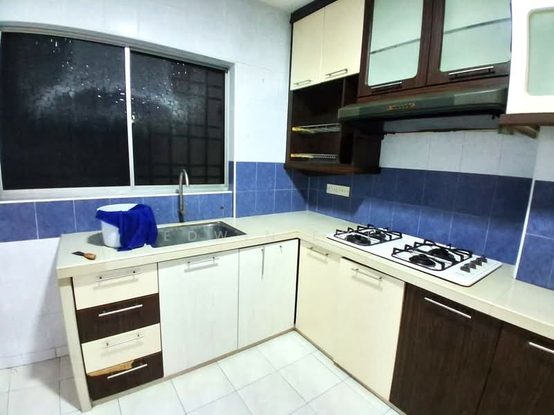 Pangsapuri untuk Disewa di Taman Pekaka Block 31 - Edwin Ewe - Kitchen - PropertyGuru.com.my