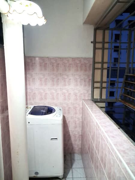 Pangsapuri untuk Disewa di Taman Pekaka Block 31 - Edwin Ewe - Balcony - PropertyGuru.com.my
