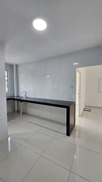Rumah Flat untuk Dijual di Taman Cempaka - Zoey Lee - Kitchen - PropertyGuru.com.my