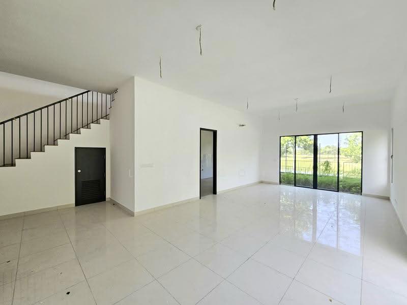 2-storey Terraced House for Sale in Bandar Tropicana Aman (Telok Panglima Garang) - Leon Goh - Living Room - PropertyGuru.com.my