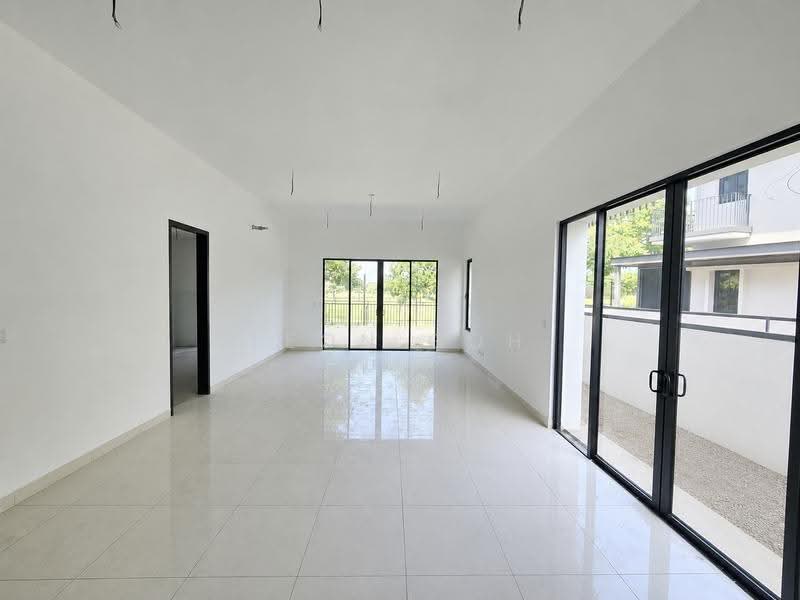 2-storey Terraced House for Sale in Bandar Tropicana Aman (Telok Panglima Garang) - Leon Goh - Living Room - PropertyGuru.com.my