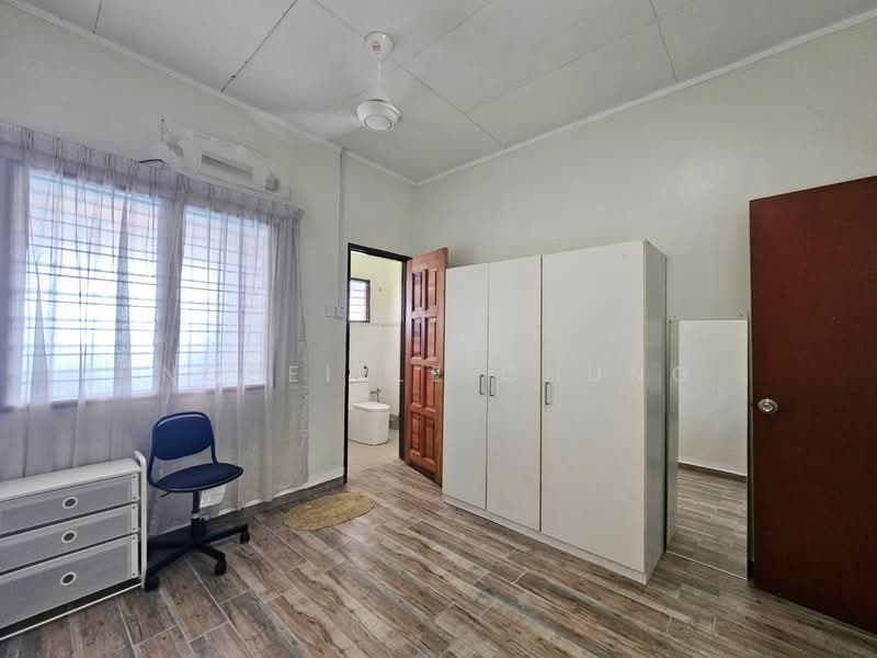 Rumah Teres 2 Tingkat untuk Dijual di Usj 24 (Subang Jaya) - Nobeille Chung - Bedroom - PropertyGuru.com.my