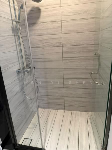 Servis Apartment untuk Disewa di Straits Residences - Chan Yi Shen - Bathroom - PropertyGuru.com.my