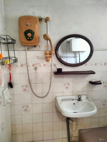 Apartment for Sale at Subang Perdana Goodyear Court 7 - Jason Ooi - Bathroom - PropertyGuru.com.my