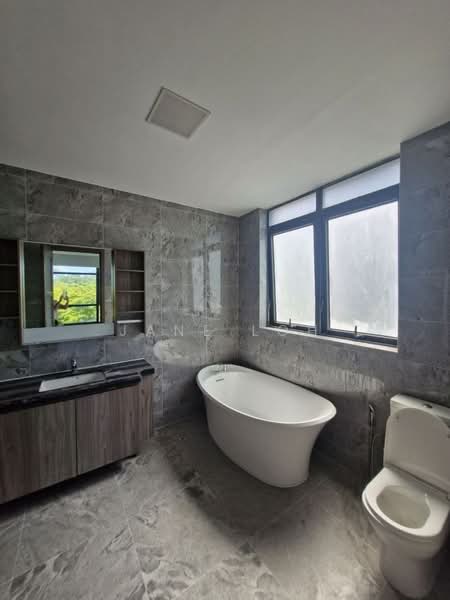 Cluster House for Sale in Forest City (Gelang Patah) - Jane Loh - Bathroom - PropertyGuru.com.my