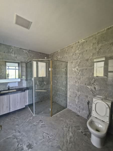Cluster House for Sale in Forest City (Gelang Patah) - Jane Loh - Bathroom - PropertyGuru.com.my