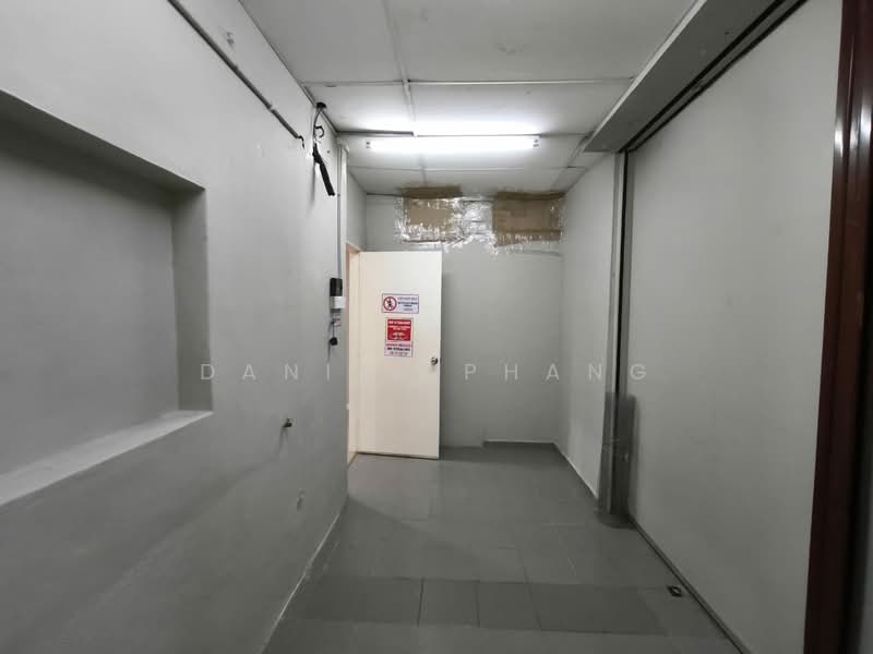 Shop / Office for Rent in Taman Mutiara (Jelutong) - Daniel Phang - Corridor - PropertyGuru.com.my