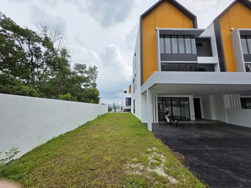 3-storey Terraced House for Sale in Taman Melawati (Ulu Kelang) - Teck Wee - Exterior - PropertyGuru.com.my