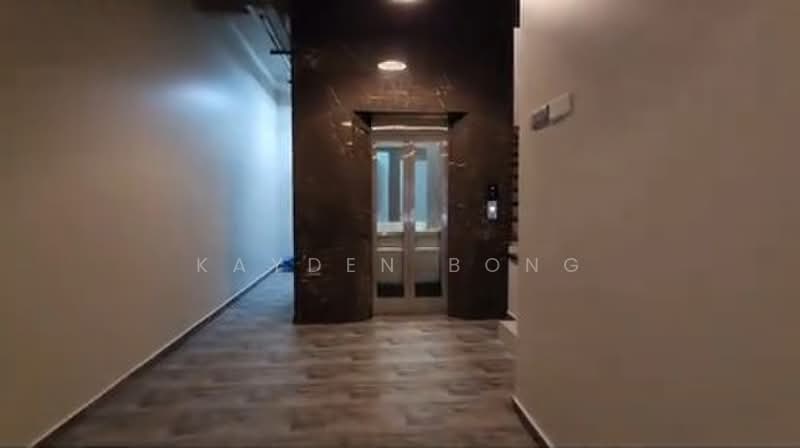 Rumah Banglo untuk Dijual di Sultan Abdul Aziz Shah Golf & Country Club (Shah Alam) - Kayden Bong - Corridor - PropertyGuru.com.my