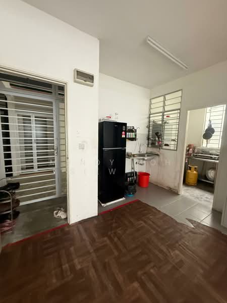 Pangsapuri untuk Dijual di Flora Damai - Mandy Goh Siew Li - Kitchen - PropertyGuru.com.my