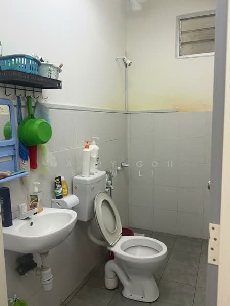 Pangsapuri untuk Dijual di Flora Damai - Mandy Goh Siew Li - Bathroom - PropertyGuru.com.my