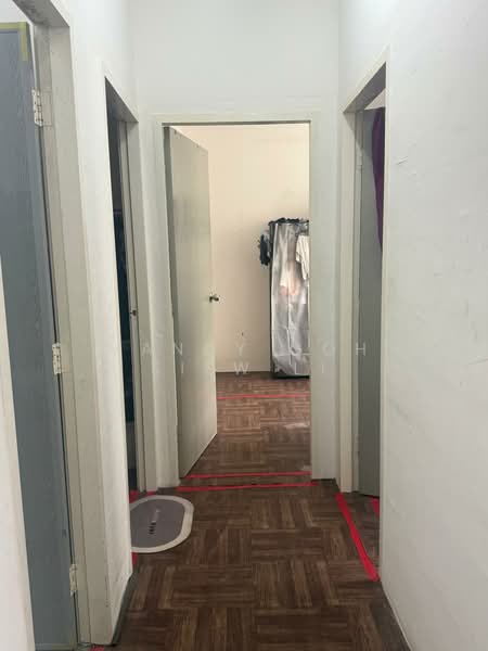 Pangsapuri untuk Dijual di Flora Damai - Mandy Goh Siew Li - Corridor - PropertyGuru.com.my