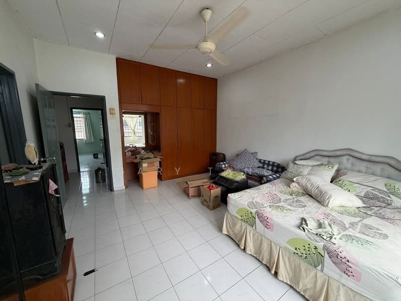 Rumah Teres 2 Tingkat untuk Dijual di Taman Pinji Mewah (Ipoh) - Gary Tang - Bedroom - PropertyGuru.com.my