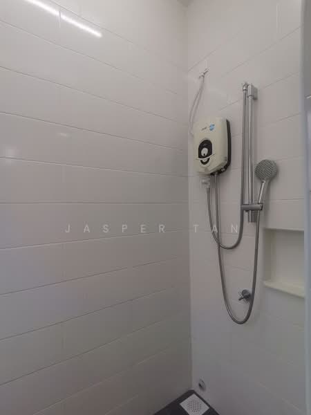 Rumah Teres 2 Tingkat untuk Disewa di Semenyih (Selangor) - Jasper Tan - Bathroom - PropertyGuru.com.my