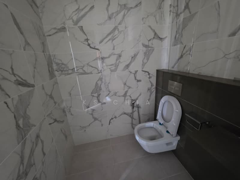 Service Residence for Sale at Residensi 38 Bangsar - KS Chia - Bathroom - PropertyGuru.com.my