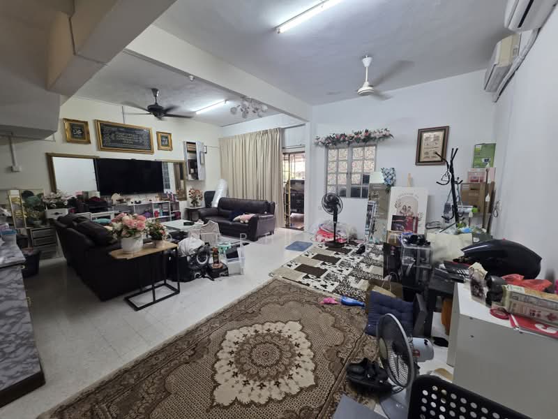 2-storey Terraced House for Sale in Shah Alam (Selangor) - Joseph Chan - Living Room - PropertyGuru.com.my