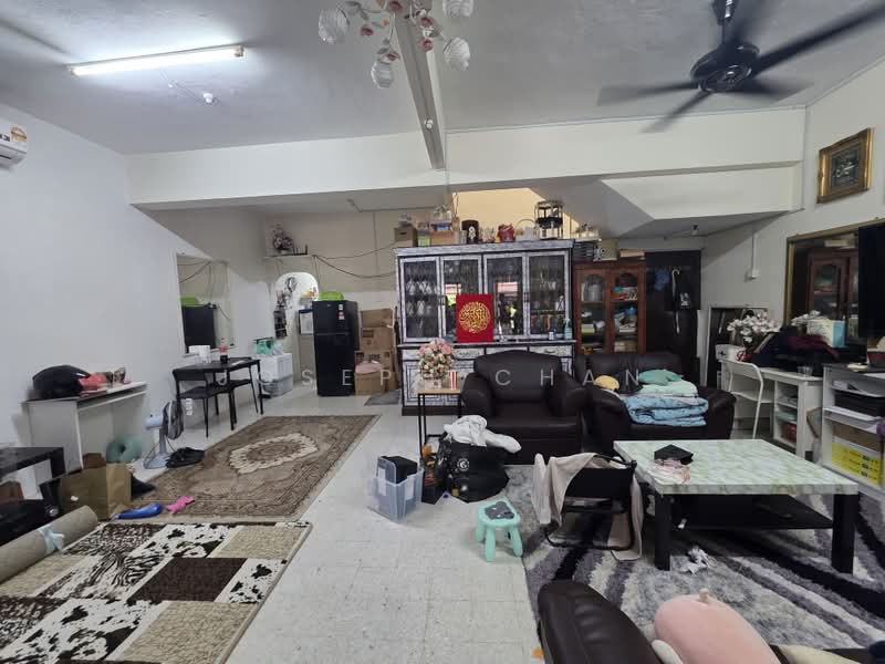 2-storey Terraced House for Sale in Shah Alam (Selangor) - Joseph Chan - Living Room - PropertyGuru.com.my