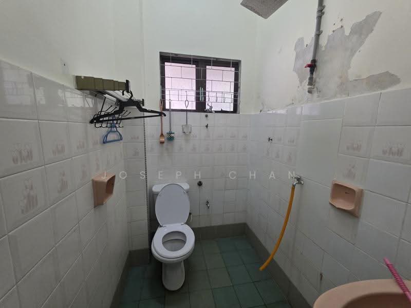 Rumah Teres 2-Tingkat untuk Dijual di Shah Alam (Selangor) - Joseph Chan - Bathroom - PropertyGuru.com.my