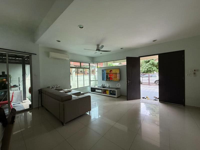 Rumah Berkembar untuk Dijual di Iskandar Puteri (Nusajaya) (Johor) - Bee Ng - Living Room - PropertyGuru.com.my
