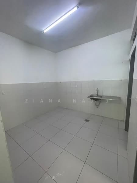Rumah Kluster untuk Disewa di Shah Alam (Selangor) - Ziana Najib - Kitchen - PropertyGuru.com.my