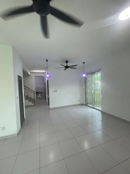 Rumah Kluster untuk Disewa di Shah Alam (Selangor) - Ziana Najib - Living Room - PropertyGuru.com.my