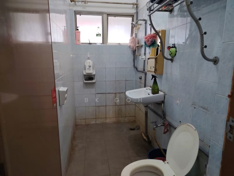 Rumah Teres 3 Tingkat untuk Dijual di Taman Bukit Intan (Sri Petaling) - BK Goh - Bathroom - PropertyGuru.com.my