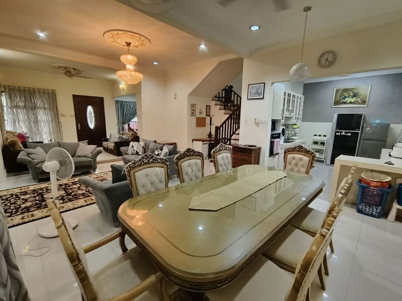 Rumah Berkembar untuk Dijual di Alam Impian (Shah Alam) - Sa'a Nordin - Living Room - PropertyGuru.com.my