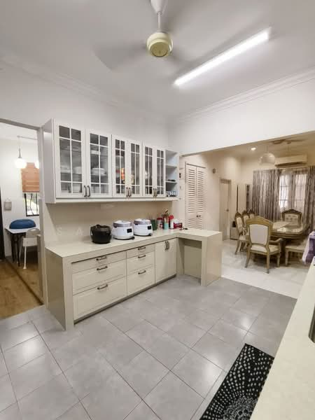 Rumah Berkembar untuk Dijual di Alam Impian (Shah Alam) - Sa'a Nordin - Kitchen - PropertyGuru.com.my