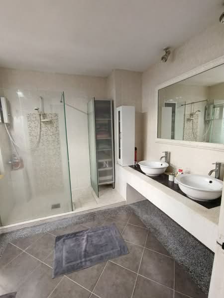Rumah Berkembar untuk Dijual di Alam Impian (Shah Alam) - Sa'a Nordin - Bathroom - PropertyGuru.com.my