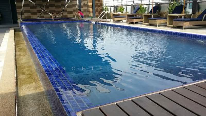 Servis Apartment untuk Disewa di Centrestage Designer Suite - Archie Chin - Pool - PropertyGuru.com.my
