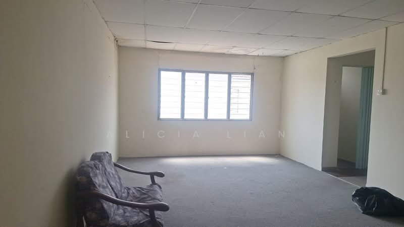 Kedai untuk Disewa di Taman Bukit Dahlia (Pasir Gudang) - Alicia Lian - Living Room - PropertyGuru.com.my